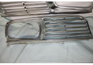 ENSEMBLE CALANDRE EN ALU 3 PARTIES...RENAULT R16 T TL TS