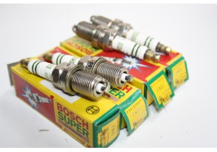 LOT DE 2 BOUGIES BOSCH SUPER F8DC..AUDI A6 QUATTRO A8 BMW E30 316 3...