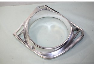 ENTOURAGE DE PHARE COTE GAUCHE FORD...FORD TAUNUS 12M P6