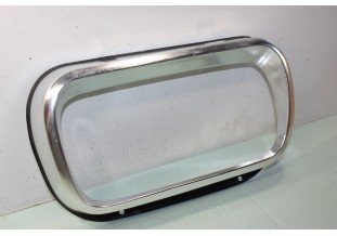 ENTOURAGE DE PHARE FORD...FORD TAUNUS P7 17M