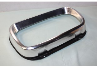 ENTOURAGE DE PHARE FORD...FORD TAUNUS P7 17M