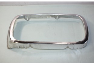 ENTOURAGE DE PHARE FORD...FORD TAUNUS CAPRI