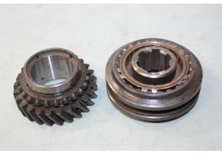 PIGNON DE BOITE DE VITESSE AV SYNCHRO...RENAULT PEUGEOT ??? voir descriptif