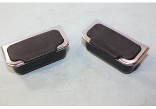 PAIRE DE CENDRIERS DE PORTIERE GM 238...FORD OPEL