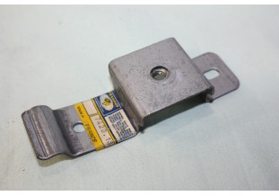 SUPPORT DE PARE CHOC AR/G PEUGEOT 7420-13...PEUGEOT 204 304