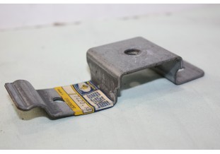 SUPPORT DE PARE CHOC AR/G PEUGEOT 7420-13...PEUGEOT 204 304