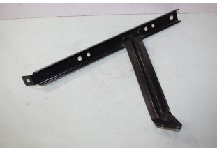 SUPPORT DE PARE CHOC AV/G RENAULT 08 216 977...RENAULT R8 R10 ??