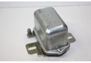 REGULATEUR 12V UKV 8362...AUTOS DIVERS