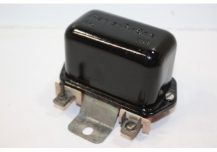 REGULATEUR 14V PARIS RHONE AYA 214...SIMCA TALBOT MATRA PEUGEOT...VOIR DESCRIPTIF