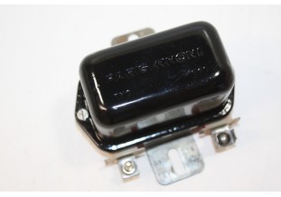 REGULATEUR 14V PARIS RHONE AYB 214...CITROEN SIMCA TALBOT MATRA PEUGEOT voir descriptif
