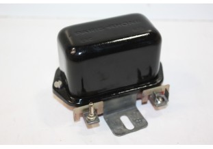 REGULATEUR 14V PARIS RHONE AYB 214...CITROEN SIMCA TALBOT MATRA PEUGEOT voir descriptif