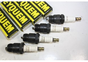 JEU DE 4 BOUGIES EYQUEM K 450 JS...FORD CAPRI AC COBRA MERCURY FORD V8 CAMIONS
