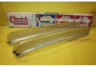 ACCESSOIRE POUR AERATION DES GLACES LATERALES BRISAIR...AUTOS ANCIENNES DIVERS
