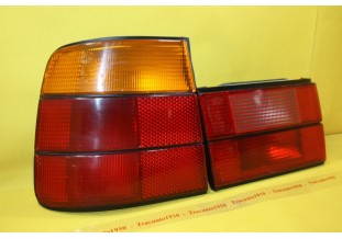 JEUX DE FEUX ARRIERES GAUCHES HELLA 1384009/011...BMW SERIE 5 E34