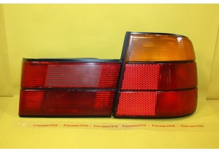 JEU DE FEUX ARRIERES DROITHELLA 1384010/012...BMW SERIE 5 E34