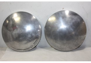 LOT DE 2 ENJOLIVEURS DE ROUE ALU D/240mm...SIMCA FIAT PANHARD  ???