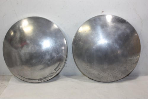 LOT DE 2 ENJOLIVEURS DE ROUE ALU D/240mm...SIMCA FIAT PANHARD  ???