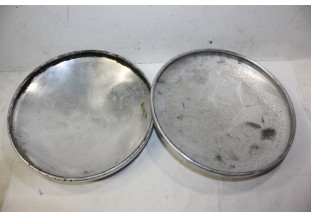LOT DE 2 ENJOLIVEURS DE ROUE ALU D/240mm...SIMCA FIAT PANHARD  ???