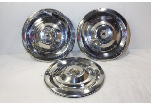 LOT DE 3 ENJOLIVEURS DE ROUE INOX D/235mm...PEUGEOT 304 SERIE 2