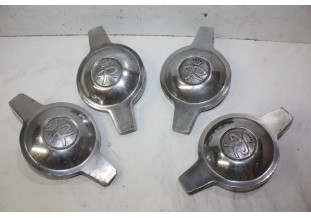 JEU DE 4 CENTRES PAPILLON ECROU DE ROUE A RAYONS ROBERGEL...AUTOS ACCESSOIRES COLLECTION D'EPOQUE