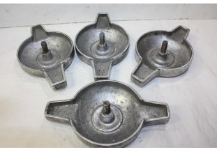 JEU DE 4 CENTRES PAPILLON ECROU DE ROUE A RAYONS ROBERGEL...AUTOS ACCESSOIRES COLLECTION D'EPOQUE