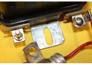 REGULATEUR 14V PARIS RHONE AYB 214 pour ALTERNATEURS...SIMCA TALBOT MATRA PEUGEOT...VOIR DESCRIPTIF