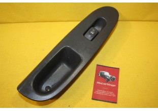 CONSOLE DE COMMANDE DE LEVE VTRE PASSAGER FIBRIT 408...RENAULT CLIO TWINGO ???