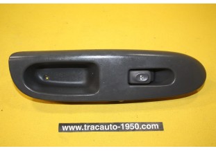 CONSOLE DE COMMANDE DE LEVE VTRE PASSAGER FIBRIT 408...RENAULT CLIO TWINGO ???