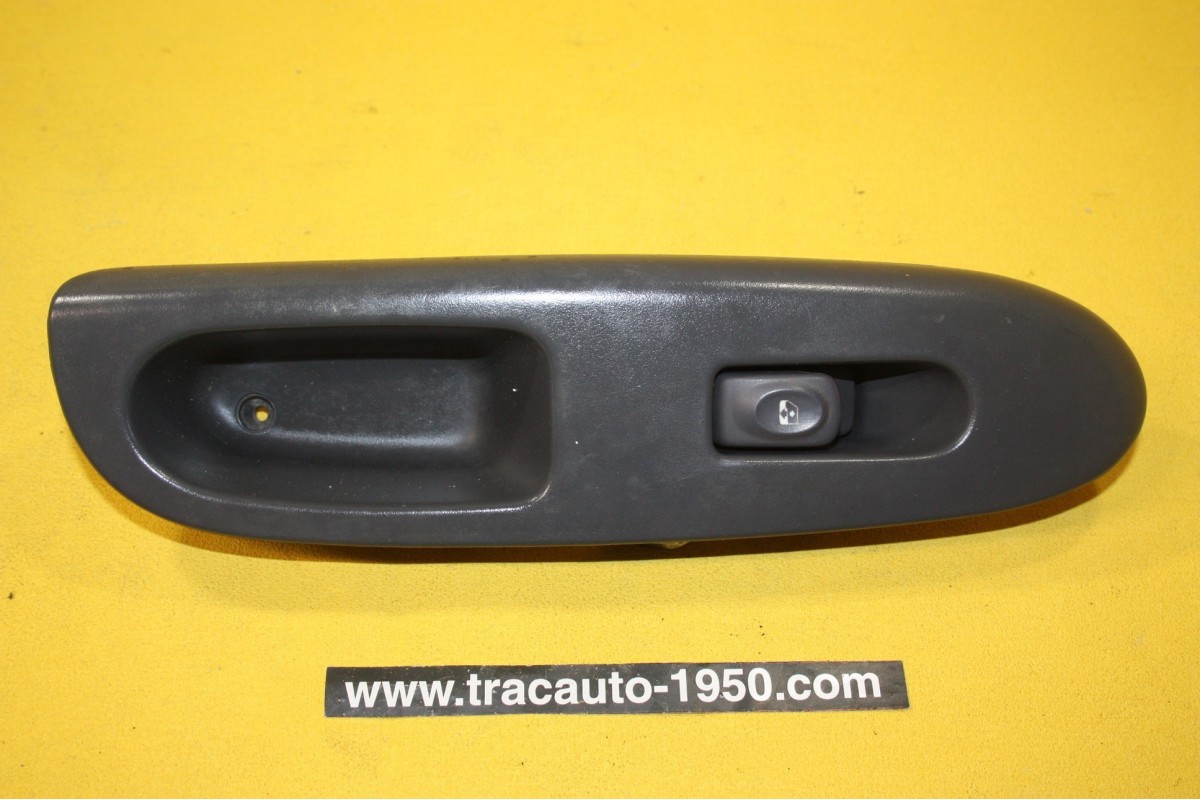 CONSOLE DE COMMANDE DE LEVE VTRE PASSAGER FIBRIT 408...RENAULT CLIO TWINGO ???