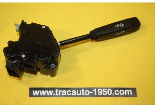 COMMODO D'ECLAIRAGE/KLAXON RENAULT...R5 R4 ??