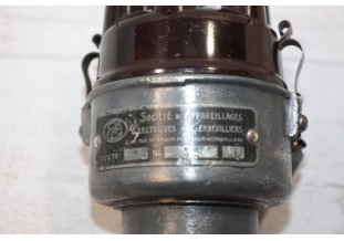 ALLUMEUR SAEG 32D 28230 6 CYLINDRES...AUTOS ANCIENNES voir descriptif