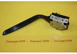 COMMODO DE CLIGNOTANTS/KLAXON SEIMA 7 FICHES...PEUGEOT 404 voir descriptif