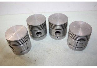 JEU DE 4 PISTONS VENDERVELL Ø 52mm...AUTOS ANCIENNES SIMCA 6