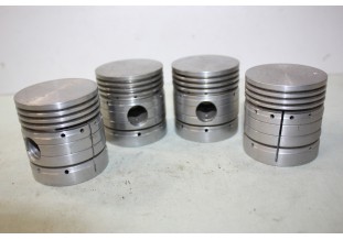 JEU DE 4 PISTONS VENDERVELL Ø 52mm...AUTOS ANCIENNES SIMCA 6