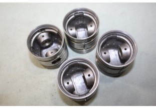 JEU DE 4 PISTONS VENDERVELL Ø 52mm...AUTOS ANCIENNES SIMCA 6