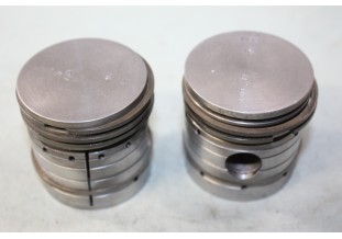 LOT DE 2 PISTONS + 5 SEGMENTS VANDERVELL Ø 52mm...AUTOS ANCIENNES SIMCA 6