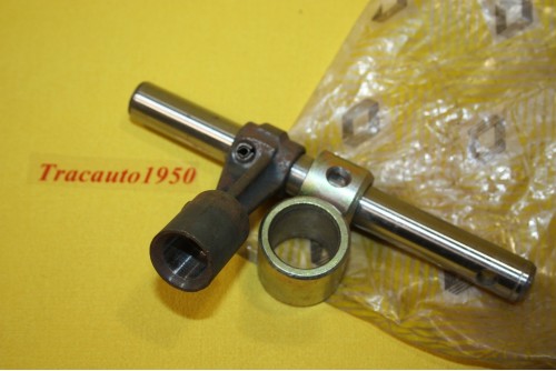 AXE DE COMMANDE DE BOITE DE VITESSE RENAULT 7701516713...RENAULT R12