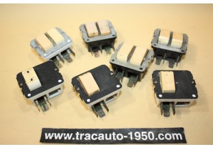 LOT D'INTERRUPTEURS DE TABLEAU DE BORD JAEGER...RENAULT R3 R4 4L