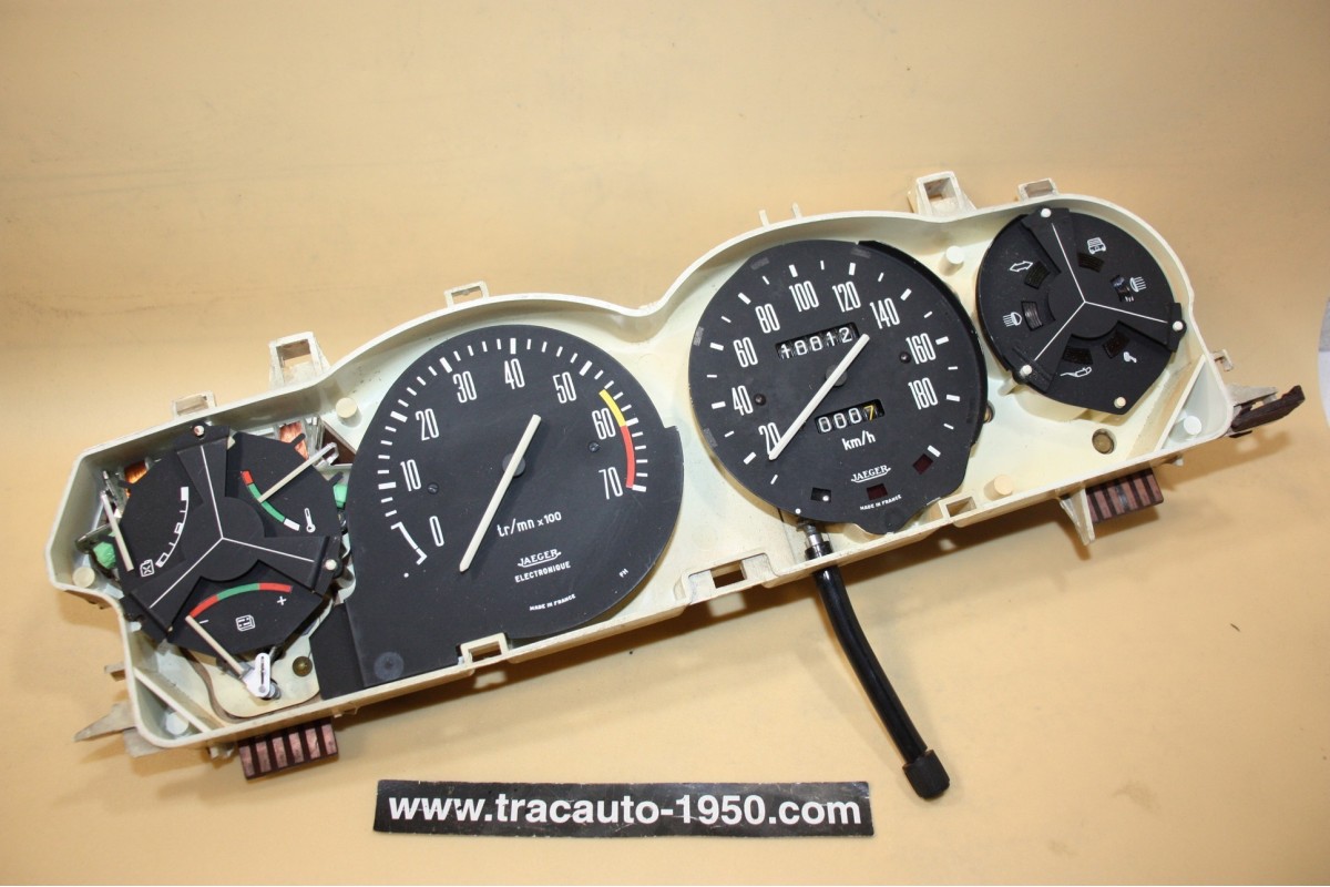 LOT D'INSTRUMENTS DE BLOC COMPTEUR 12V JAEGER 200km/h...RENAULT R16 TX TS