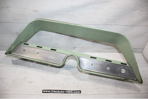 ENTOURAGE DE TABLEAU DE BORD JAEGER...SIMCA ARIANE 4