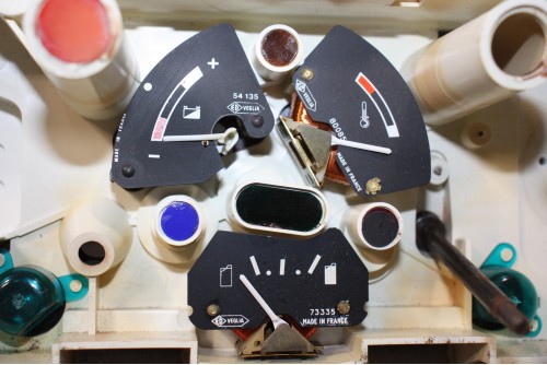 COMBINE D'INSTRUMENTS DE BORD ED VEGLIA 12V...PEUGEOT 504