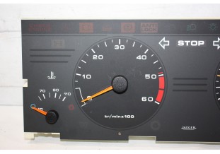 FACADE ET INSTRUMENTS DE BORD DE COMPTEUR JAEGER 12V 200km/h...PEUGEOT 405 phase 1 Diesel