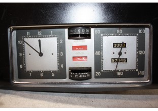TABLEAU DE BORD CENTRAL 12V JAEGER 160km/h...HOTCHKISS 686 RENAULT VIVA GS ???