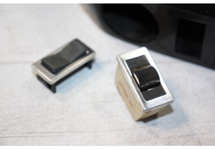 HABILLAGE PLASTIQUE DE VOLANT + INTERRUPTEUR...CITROEN AMI 6/8 ??