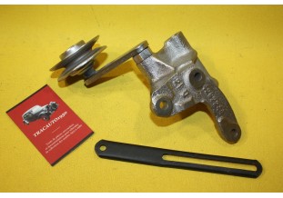 POULIE TENDEUR DE VENTILATEUR AVEC SUPPORT RENAULT 4282244...RENAULT 4CV DAUPHINE ???