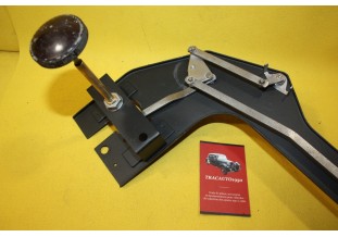 TRINGLERIE DE MECANISME D'ESSUIE-GLACE...AUOS CAMIONS ANCIENS