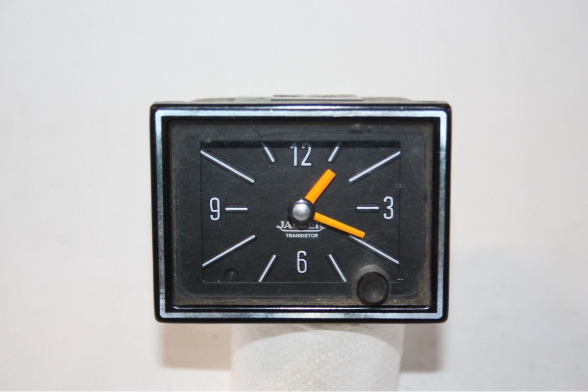 MONTRE DE BORD JAEGER TRANSISTOR 12V...AUTOS DIVERS