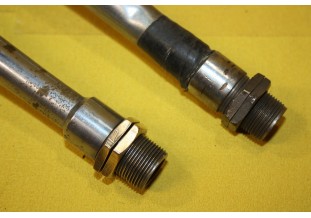 LOT DE 2 TROMPES DE KLAXONS CIPPA L/285-320mm...AUTOS ANCIENNES COLLECTION