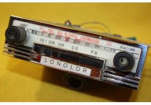 AUTORADIO SONOLOR 12V...AUTOS VINTAGE COLLECTION