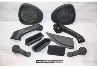 LOT DE PIECES DIVERS POUR HABITACLE...RENAULT CLIO BACCARA
